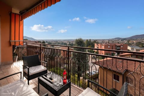 Natural landscape, View (from property/room), Balcony/Terrace, Mountain view