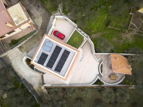 Property building, Day, Bird's eye view