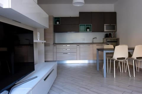 Seating area, kitchen