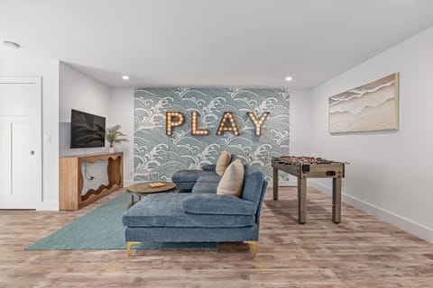 The Salty Blue l Pool l Walk to Beach House in Saint Augustine Beach