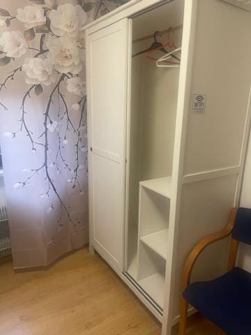 Aparthotel Na Kasztanowej Bed and Breakfast in Krakow