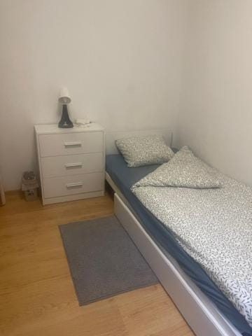 Aparthotel Na Kasztanowej Bed and Breakfast in Krakow