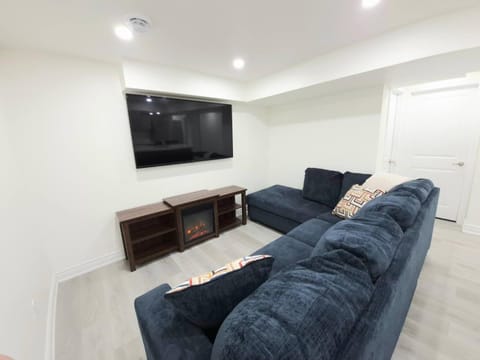 Communal lounge/ TV room, TV and multimedia, Living room