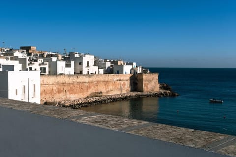 Nearby landmark, Day, Balcony/Terrace, Beach, City view, Landmark view, Sea view