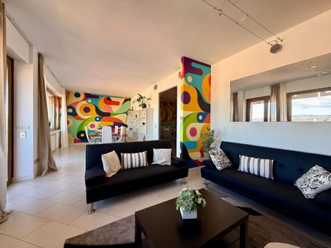 TV and multimedia, Lounge or bar