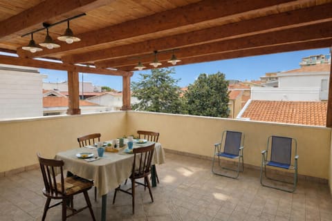 Balcony/Terrace, Dining area