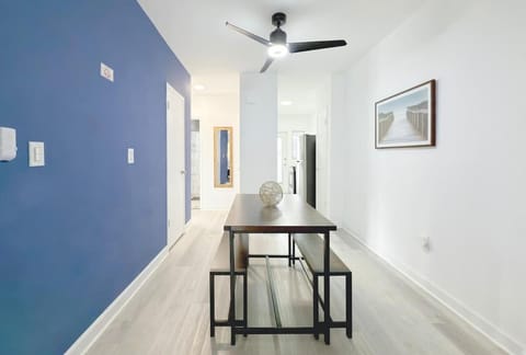 1BR Miami Beach Apt with 3 Queens plus Free Parking Apartment in South Beach Miami