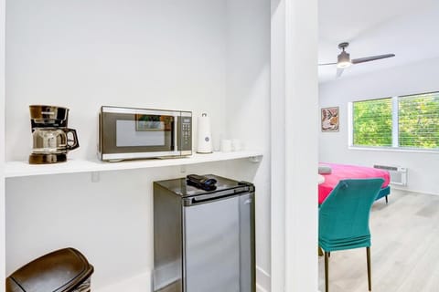 Modern Miami Beach Studio with King Bed Apartment in South Beach Miami