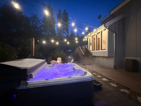 Night, Natural landscape, Hot Tub