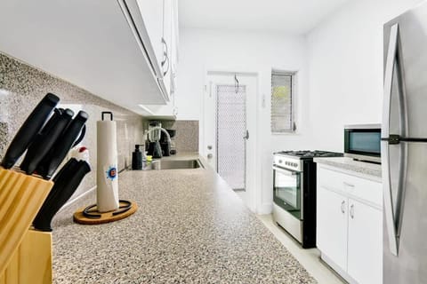 Bright 1BR Miami Beach Stay Near the Ocean Apartment in South Beach Miami