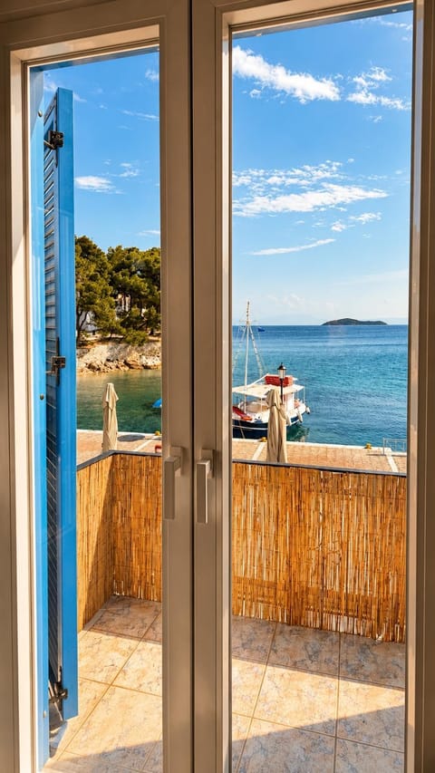 View (from property/room), Balcony/Terrace