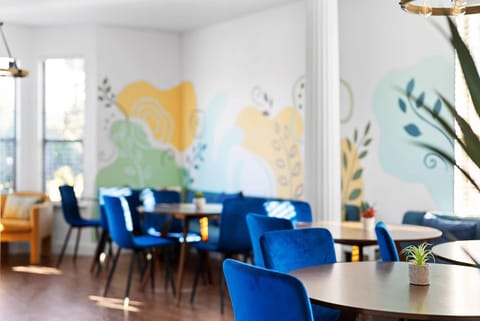 Grand 6BR 3BA Pool Escape Round Rock House in Round Rock