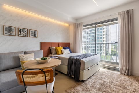 Bed, Living room, Photo of the whole room, Seating area, Bedroom