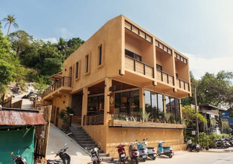 Property building, Restaurant/places to eat, Natural landscape, View (from property/room), Balcony/Terrace