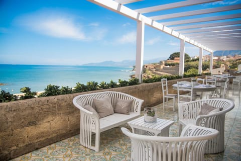 Balcony/Terrace, Garden view, Sea view, Breakfast
