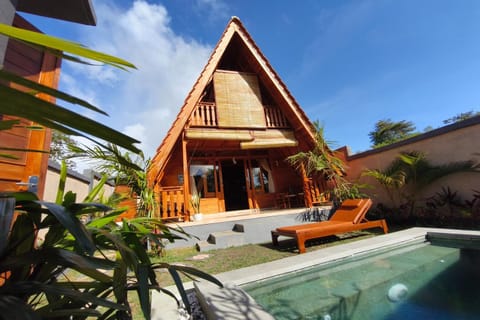 Property building, Balcony/Terrace, Swimming pool