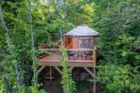 Property building, View (from property/room)