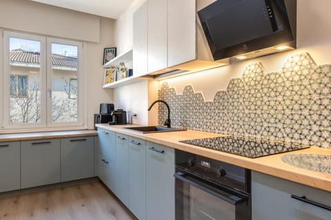 Coffee/tea facilities, Kitchen or kitchenette, oven, toaster