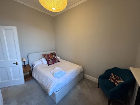 Gorgeous 2BDR with Unique Character in Edinburgh Apartment in Edinburgh