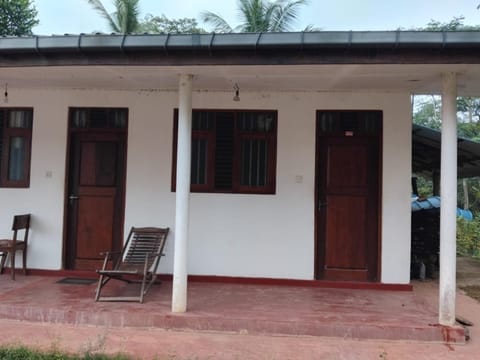 Property building, Restaurant/places to eat