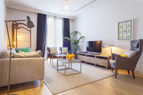 Communal lounge/ TV room, Living room