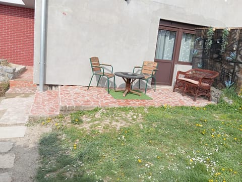 Studio apartman EMA Nature lodge in Slavonski Brod