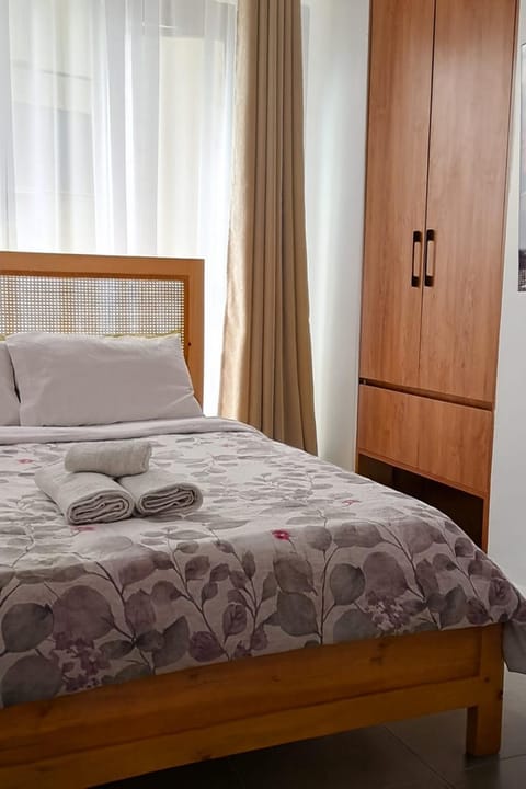 Bed, wardrobe