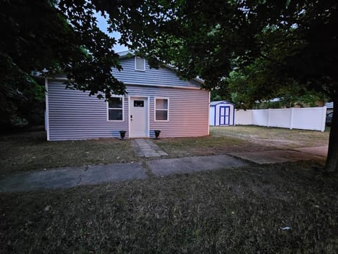 Less is Moore House in Thompsonville