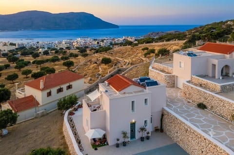 Property building, View (from property/room), View (from property/room), City view, City view, Garden view, Garden view, Mountain view, Mountain view, Sea view, Sea view, Location, Quiet street view, Inner courtyard view
