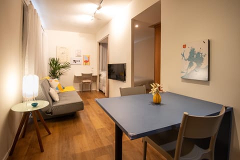 Communal lounge/ TV room, Living room, Dining area