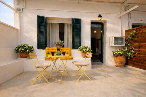 Patio, Patio, Facade/entrance, Garden