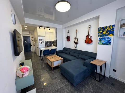 Communal lounge/ TV room, TV and multimedia, Kitchen or kitchenette, Living room, Seating area, Dining area, Evening entertainment, oven, pet friendly
