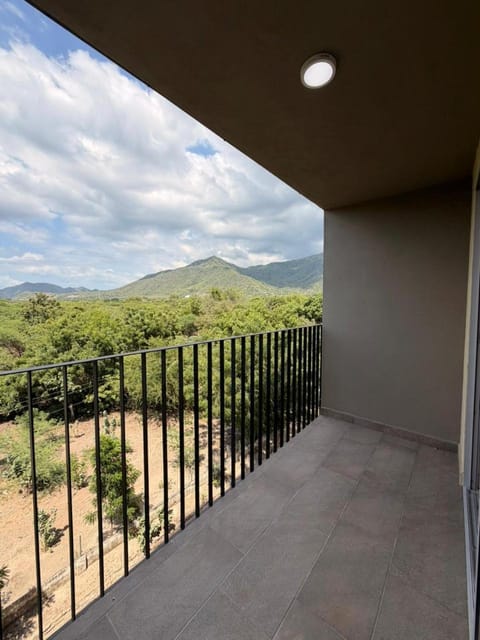 Balcony/Terrace, Seating area, Mountain view