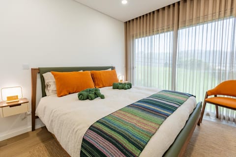 Bed, Bedroom, towels, air conditioner