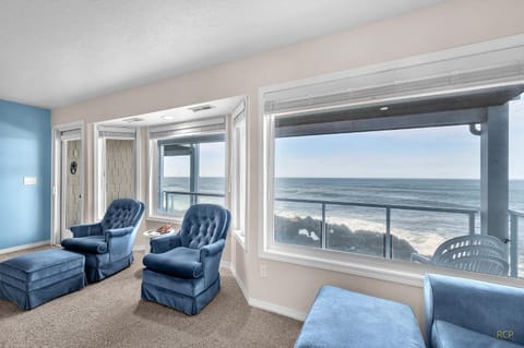 Thunderspray Villa House in Depoe Bay