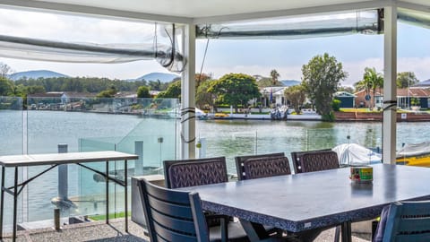 Patio, View (from property/room), Dining area, Lake view