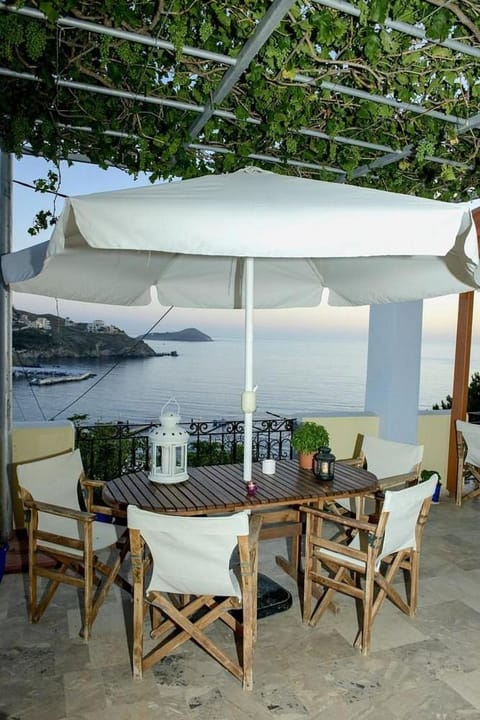 Property building, Mountain view, Sea view, Breakfast