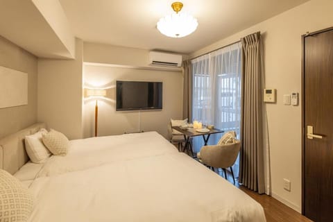 Bed, TV and multimedia, Living room, Bedroom, air conditioner