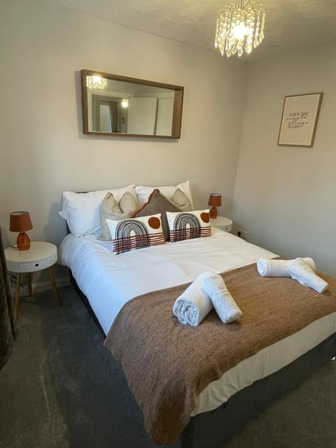 Bedroom, towels
