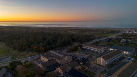 Property building, Neighbourhood, Natural landscape, Bird's eye view, Location, Sunset