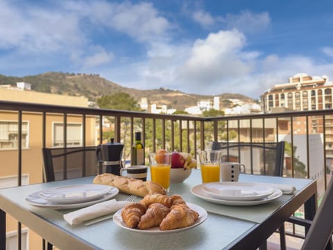 Natural landscape, Balcony/Terrace, Mountain view
