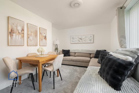 Living room, Seating area, Dining area