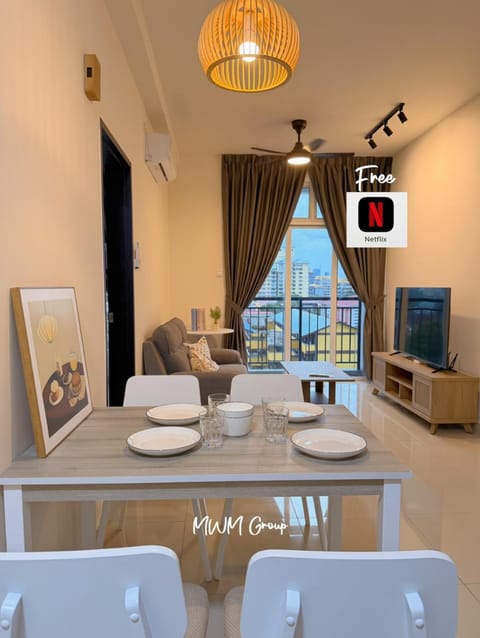 Living room, Dining area, air conditioner