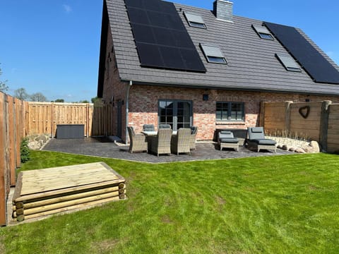 Children play ground, Garden, Balcony/Terrace, Seating area
