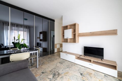 TV and multimedia, Dining area