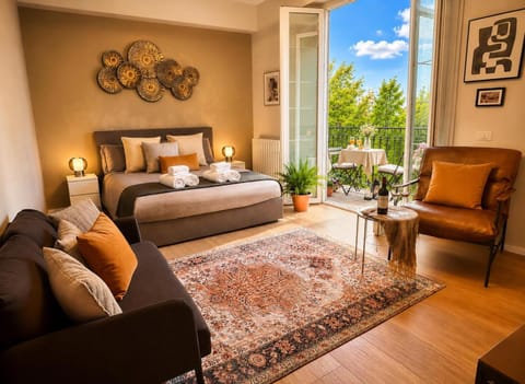 TV and multimedia, Balcony/Terrace, Living room, Bedroom, heating, internet, soundproof, wardrobe, air conditioner
