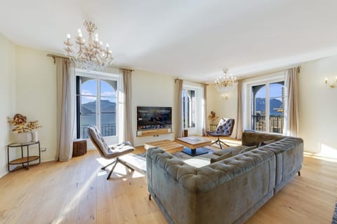 Living room, Seating area, Evening entertainment