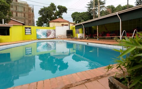 Property building, Day, Pool view, Swimming pool