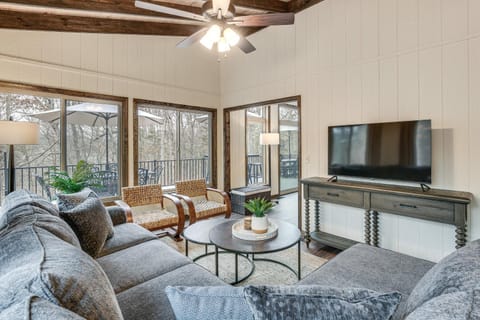 Trails, Golf and Beaches! Luxe Innsbrook Resort Stay House in Innsbrook