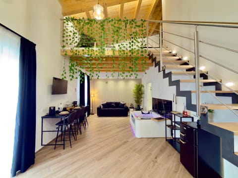 Living room, Seating area